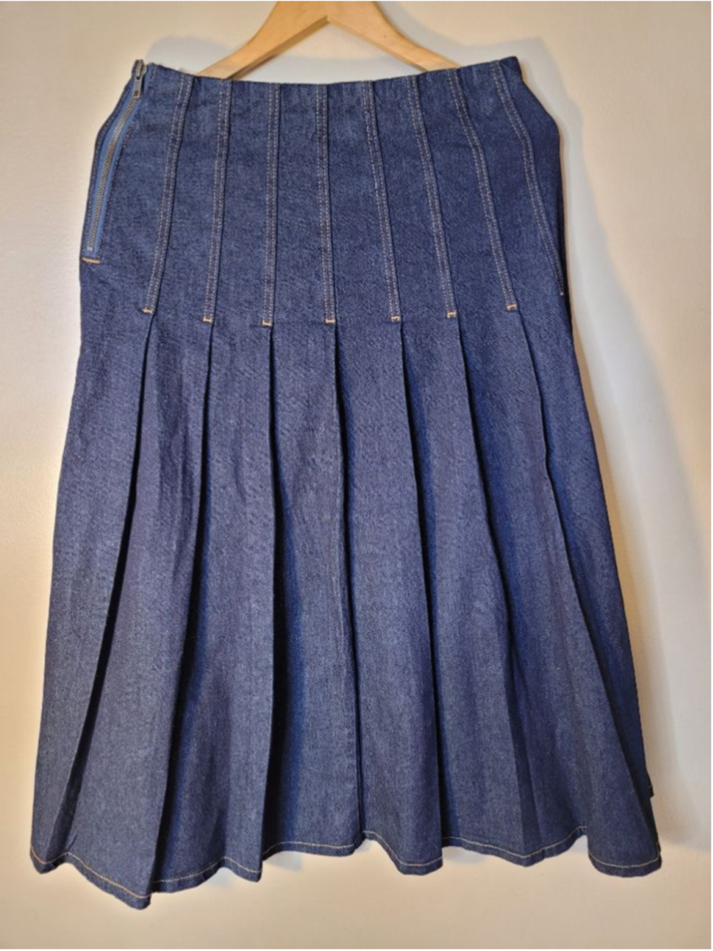 NWT Free Assembly Stitch Pleated Denim Maxi Skirt in Dark Indigo Size 4 - Picture 3 of 6